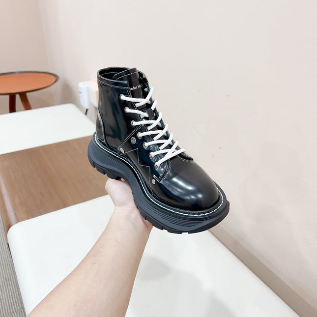 MCQUEEN LEATHER ANKLE BOOT IN BLACK MIX WHITE LAMBSKIN