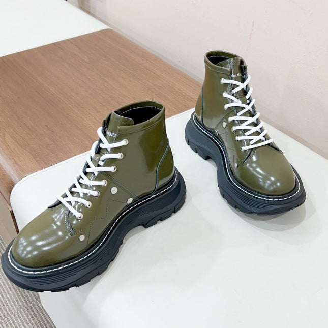 MCQUEEN LEATHER ANKLE BOOT IN OLIVE GREEN LAMBSKIN