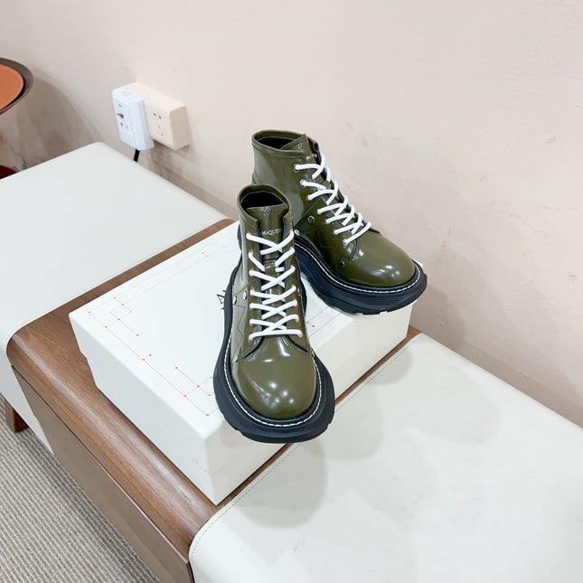 MCQUEEN LEATHER ANKLE BOOT IN OLIVE GREEN LAMBSKIN