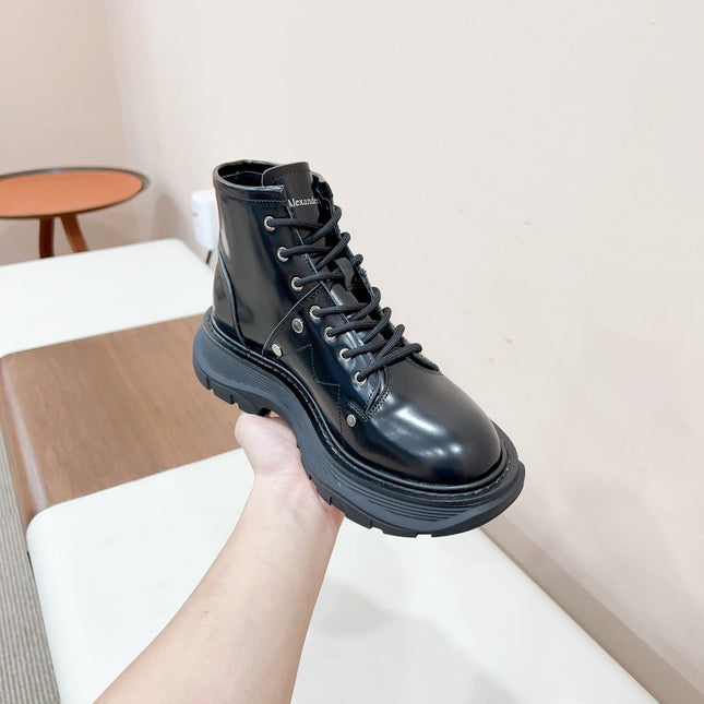 MCQUEEN LEATHER ANKLE BOOT IN BLACK LAMBSKIN