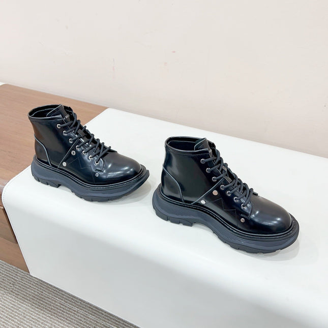 MCQUEEN LEATHER ANKLE BOOT IN BLACK LAMBSKIN