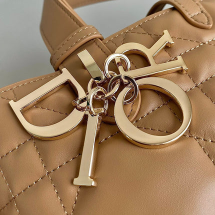 TOUJOURS 28 BAG IN CAMEL BEIGE LAMBSKIN