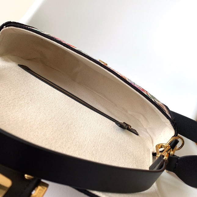 Fend Baguette Black and Multicolour Canvas Bag 27 with FF Embroidery Ghw