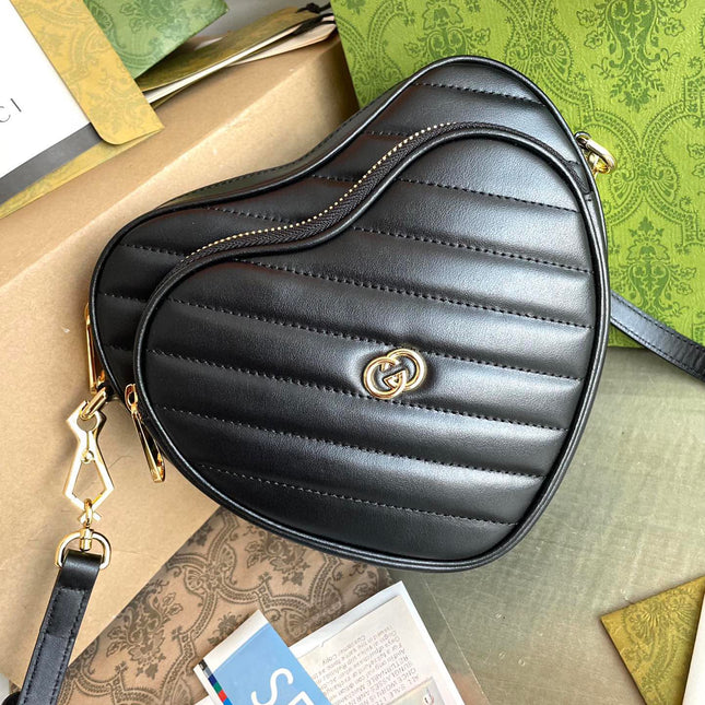 MARMONT HEART BAG 20 IN BLACK CALFSKIN GOLD HARDWARE
