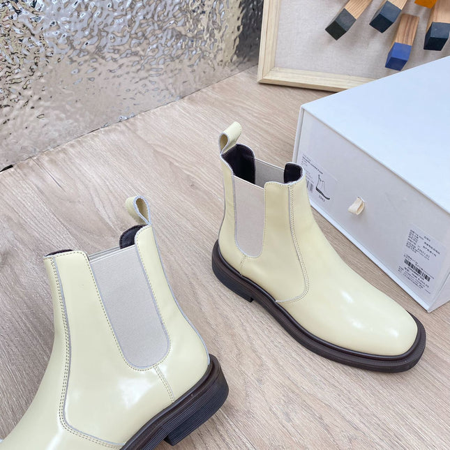 ANKLE BOOTS IN WHITE PATENT CALFSKIN