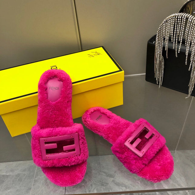 FENDI BAGUETTE SLIDE SLIPPERS IN DEEP PINK WOOL