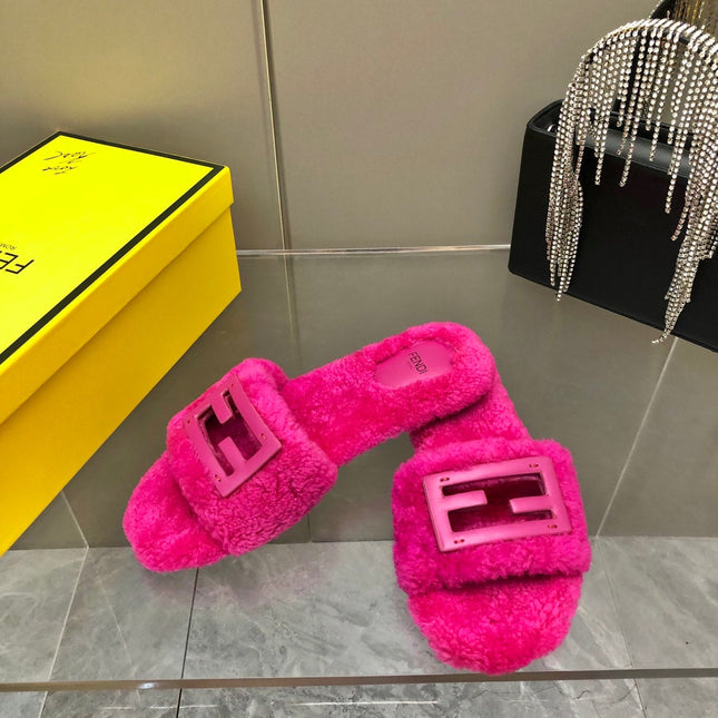 FENDI BAGUETTE SLIDE SLIPPERS IN DEEP PINK WOOL