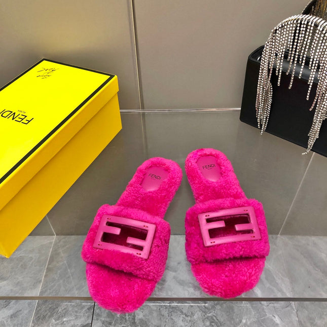 FENDI BAGUETTE SLIDE SLIPPERS IN DEEP PINK WOOL