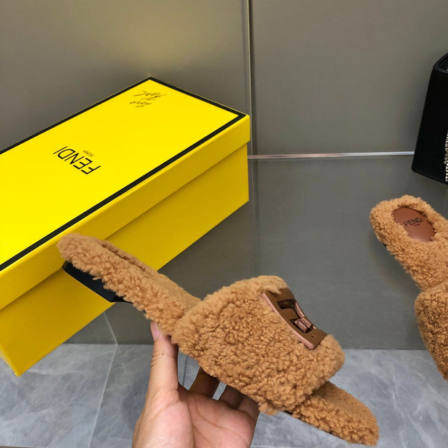 FENDI BAGUETTE SLIDE SLIPPERS IN CINNAMON BROWN WOOL