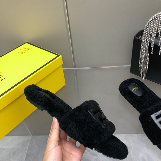FENDI BAGUETTE SLIDE SLIPPERS IN BLACK WOOL