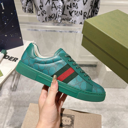 GG ACE GG SUPREME TRAINER OCEAN CALFSKIN