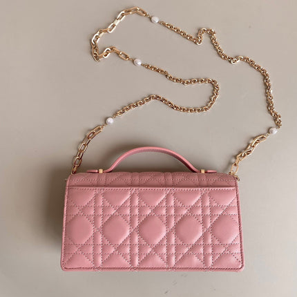 LADY 21 CHAIN BAG IN HOT PINK LAMBSKIN