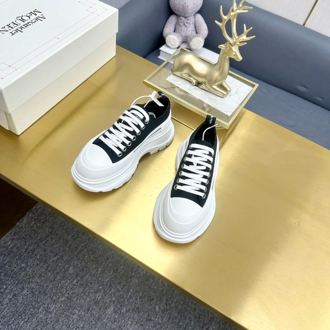 TREAD SLICK LACE UP SNEAKERS IN BLACK CANVAS WHITE  RUBBER SOLE