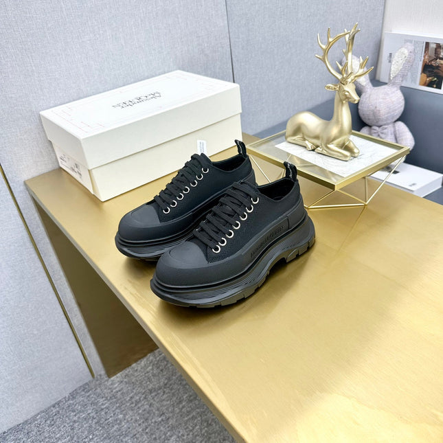 TREAD SLICK LACE UP SNEAKERS IN BLACK CANVAS