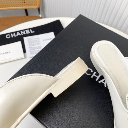 FLAT MULE IN WHITE LAMBSKIN 983819