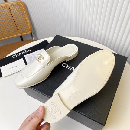 FLAT MULE IN WHITE LAMBSKIN 983819