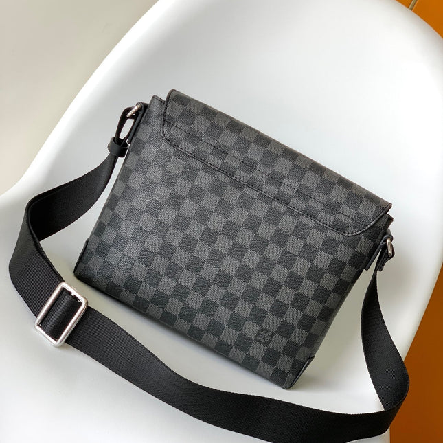 LV 25S SMALL DISTRICT CROSSBODY BAG 25 IN BLACK DAMIER GRAPHITE CANVAS AND CALFSKIN