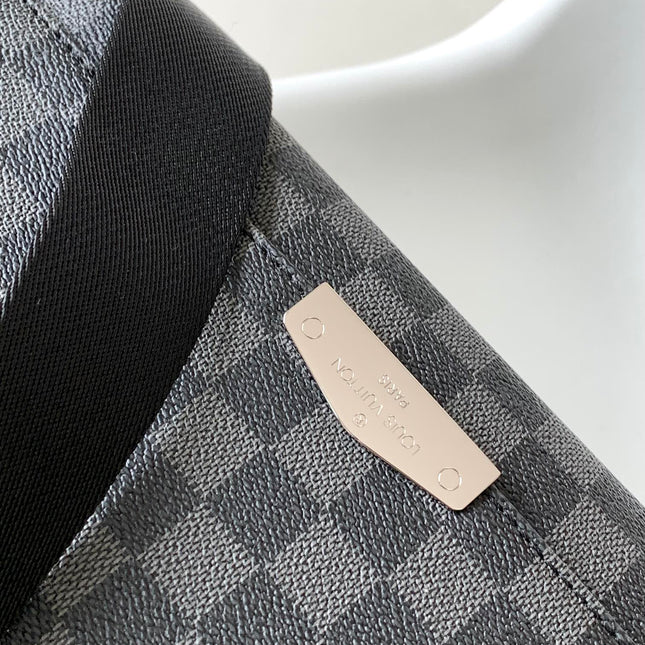 LV 25S SMALL DISTRICT CROSSBODY BAG 31 IN BLACK DAMIER GRAPHITE CANVAS AND CALFSKIN