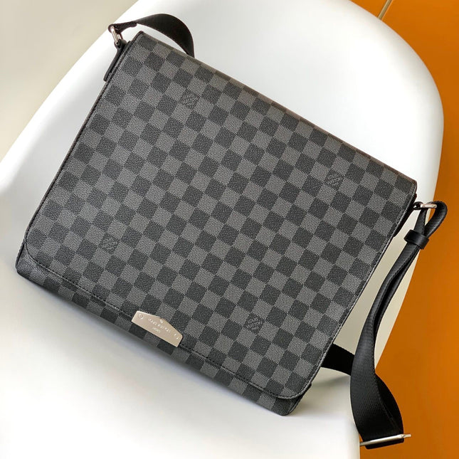 LV 25S SMALL DISTRICT CROSSBODY BAG 31 IN BLACK DAMIER GRAPHITE CANVAS AND CALFSKIN