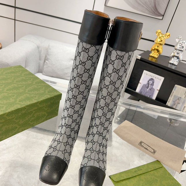 GG KNEE BOOTS IN LIGHT GRAY MONOGRAM CANVAS AND BLACK GLOSSY SHEEPSKIN