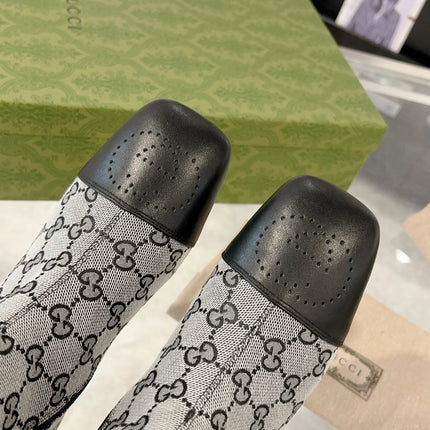 GG KNEE BOOTS IN LIGHT GRAY MONOGRAM CANVAS AND BLACK GLOSSY SHEEPSKIN