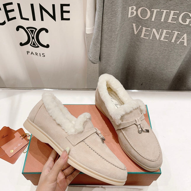 LP SUMMER CHARMS WALK LOAFERS CREAMY WHITE FLEECE