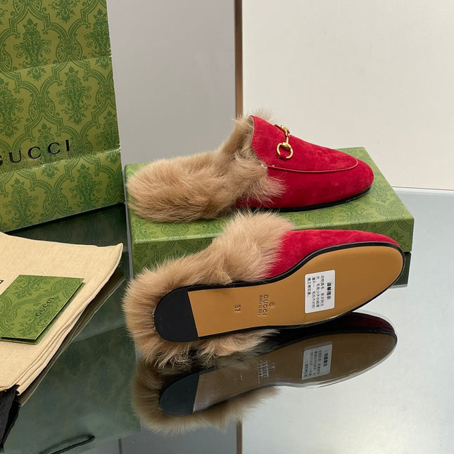 HORSEBIT MULE IN CRIMSON RED SUEDE AND LAMB WOOL LINING