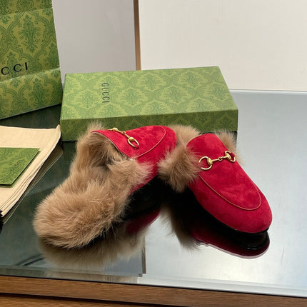 HORSEBIT MULE IN CRIMSON RED SUEDE AND LAMB WOOL LINING