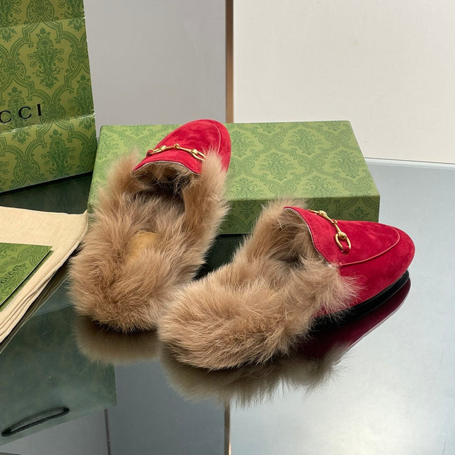 HORSEBIT MULE IN CRIMSON RED SUEDE AND LAMB WOOL LINING