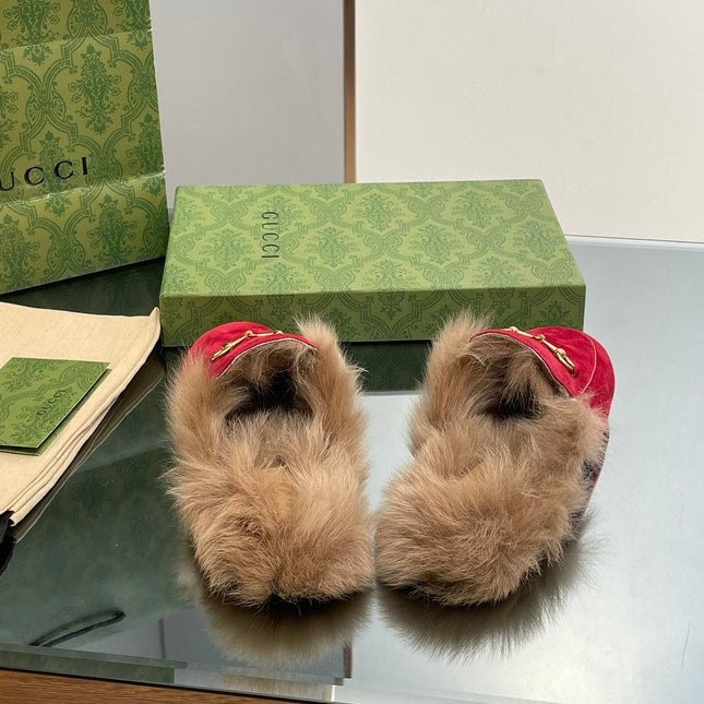 HORSEBIT MULE IN CRIMSON RED SUEDE AND LAMB WOOL LINING