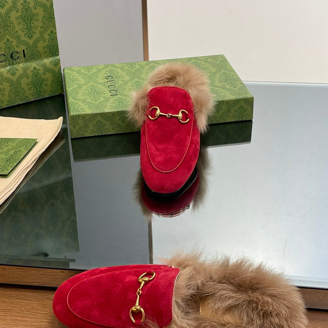 HORSEBIT MULE IN CRIMSON RED SUEDE AND LAMB WOOL LINING