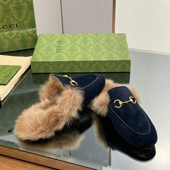 HORSEBIT MULE IN NAVY BLUE SUEDE AND LAMB WOOL LINING