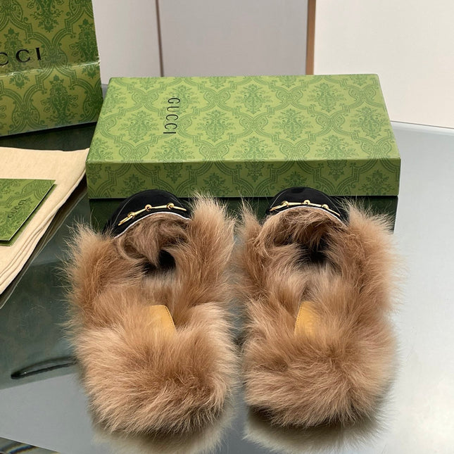 HORSEBIT MULE IN BLACK SUEDE AND LAMB WOOL LINING