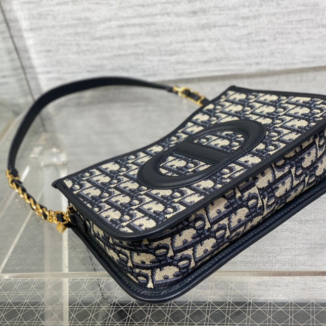 HOBO SIGNATURE 23  BAG IN BLACK BEIGE PATTERN LAMBSKIN