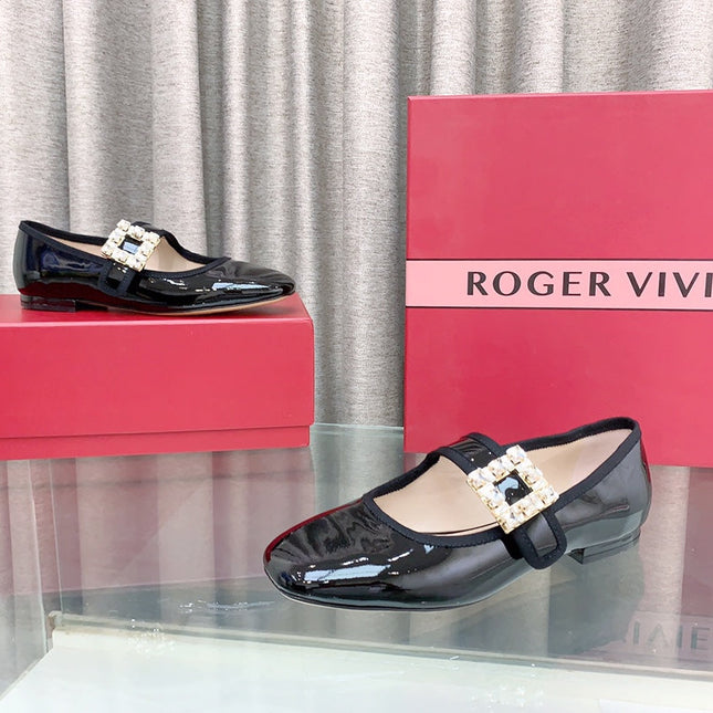 TRÈS VIVIER MARY JANE BLACK PATENT CALFSKIN CRYSTAL BUCKLE