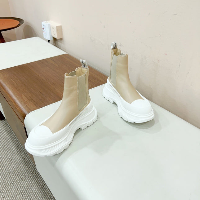 MC.QUEEN TREAD SLICK BOOT IN ECRU BEIGE MIX WHITE CALFSKIN