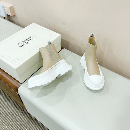 MC.QUEEN TREAD SLICK BOOT IN ECRU BEIGE MIX WHITE CALFSKIN