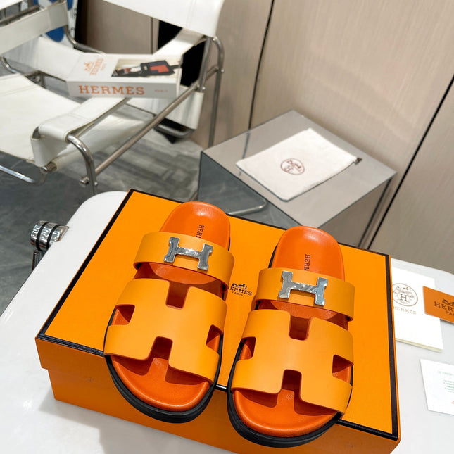 HM CHYPRE SANDAL ORANGE WITH H-BUCKLE CALFSKIN