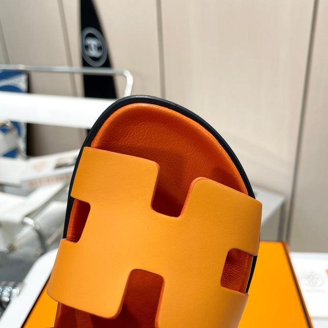 HM CHYPRE SANDAL ORANGE WITH H-BUCKLE CALFSKIN