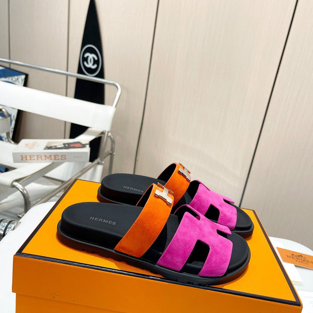 HM CHYPRE SANDAL PINK AND FIRE WITH H-BUCKLE SUEDE