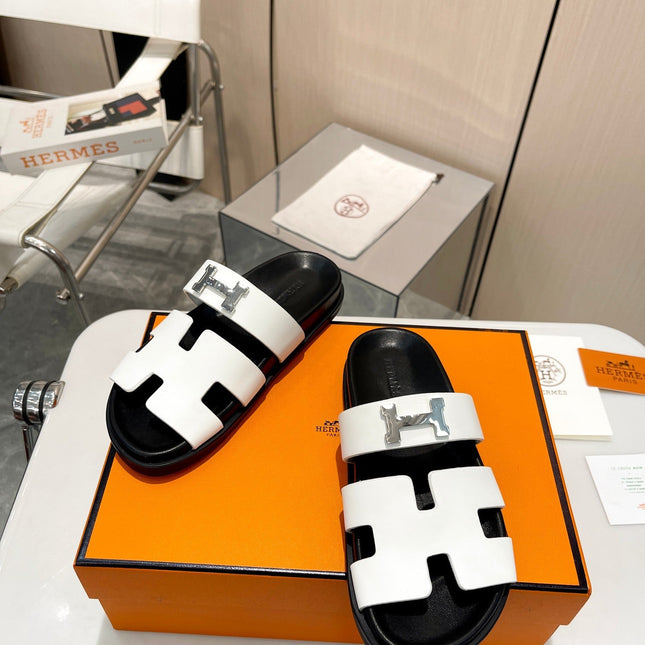 HM CHYPRE SANDAL WHITE WITH H-BUCKLE CALFSKIN