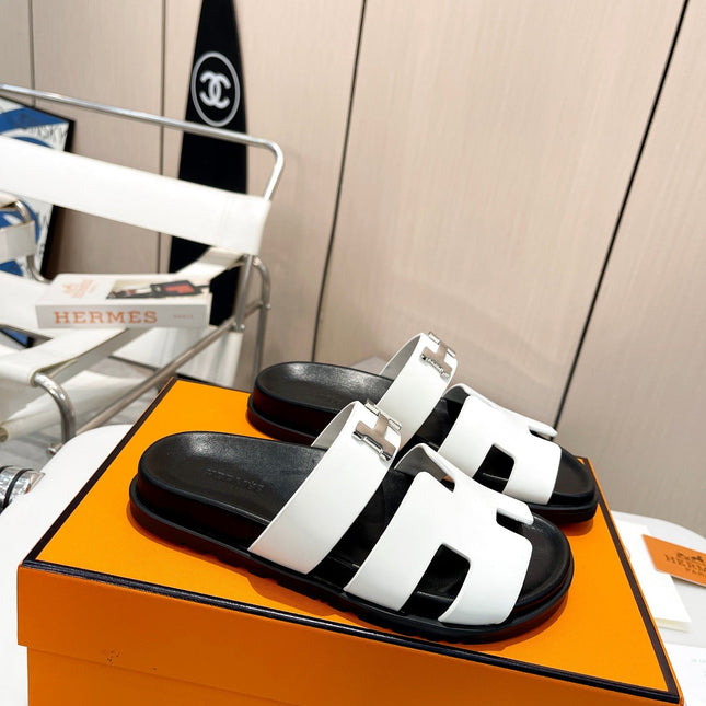 HM CHYPRE SANDAL WHITE WITH H-BUCKLE CALFSKIN