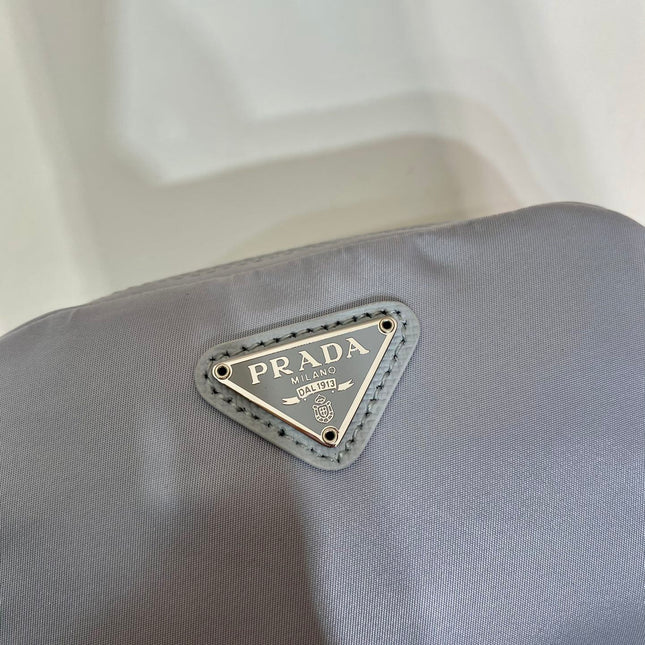 PRA CLUTCH 12 IN LIGHT GREY RE-NYLON