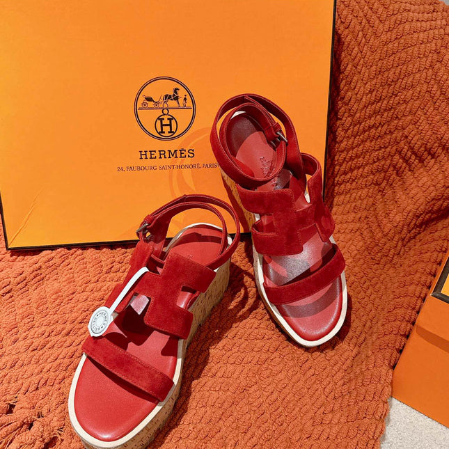 HM 25S HAVANE WEDGE SANDAL IN RED SUEDE