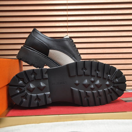 HM DANIEL TRAMPING SHOE BLACK AND CREAM BREATHABLE FABRIC