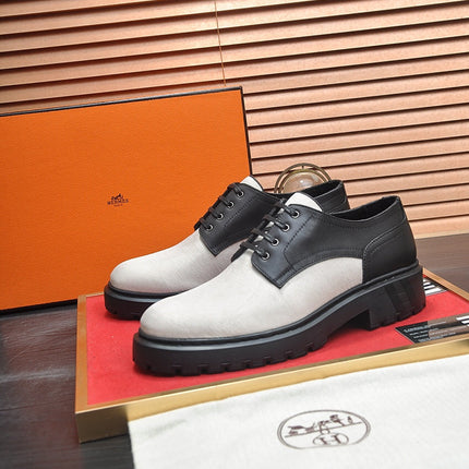HM DANIEL TRAMPING SHOE BLACK AND CREAM BREATHABLE FABRIC