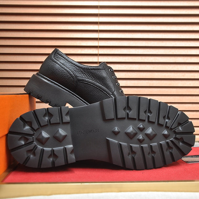 HM DANIEL TRAMPING SHOE BLACK GRAINDED CALFSKIN