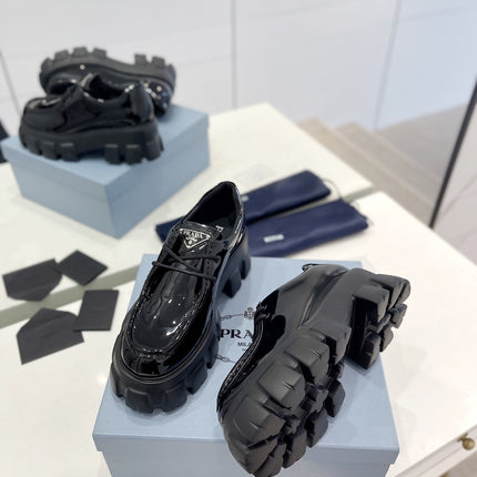 PRA MONOLITH LACE-UP LOAFERS GLOSSY BLACK CALFSKIN