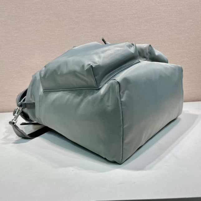 TRIANGLE LOGO BACKPACK 45 IN ASH GRAY RE-NYLON