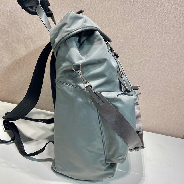 TRIANGLE LOGO BACKPACK 45 IN ASH GRAY RE-NYLON